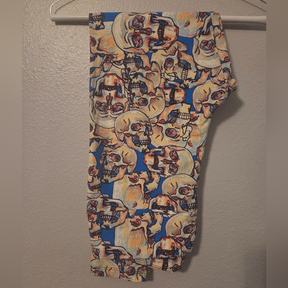 LuLaRoe Sketch Skeleton Halloween Leggings HTF - Picture 3 of 4